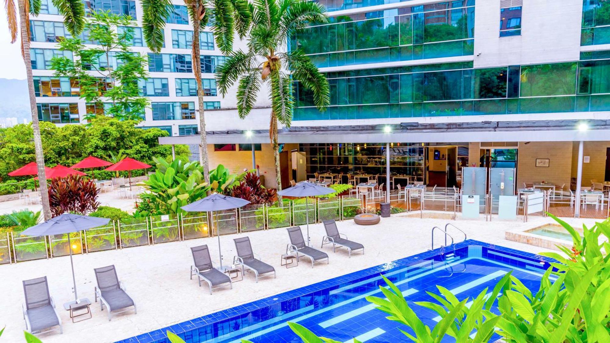 Nh Collection Royal 5* Medellin